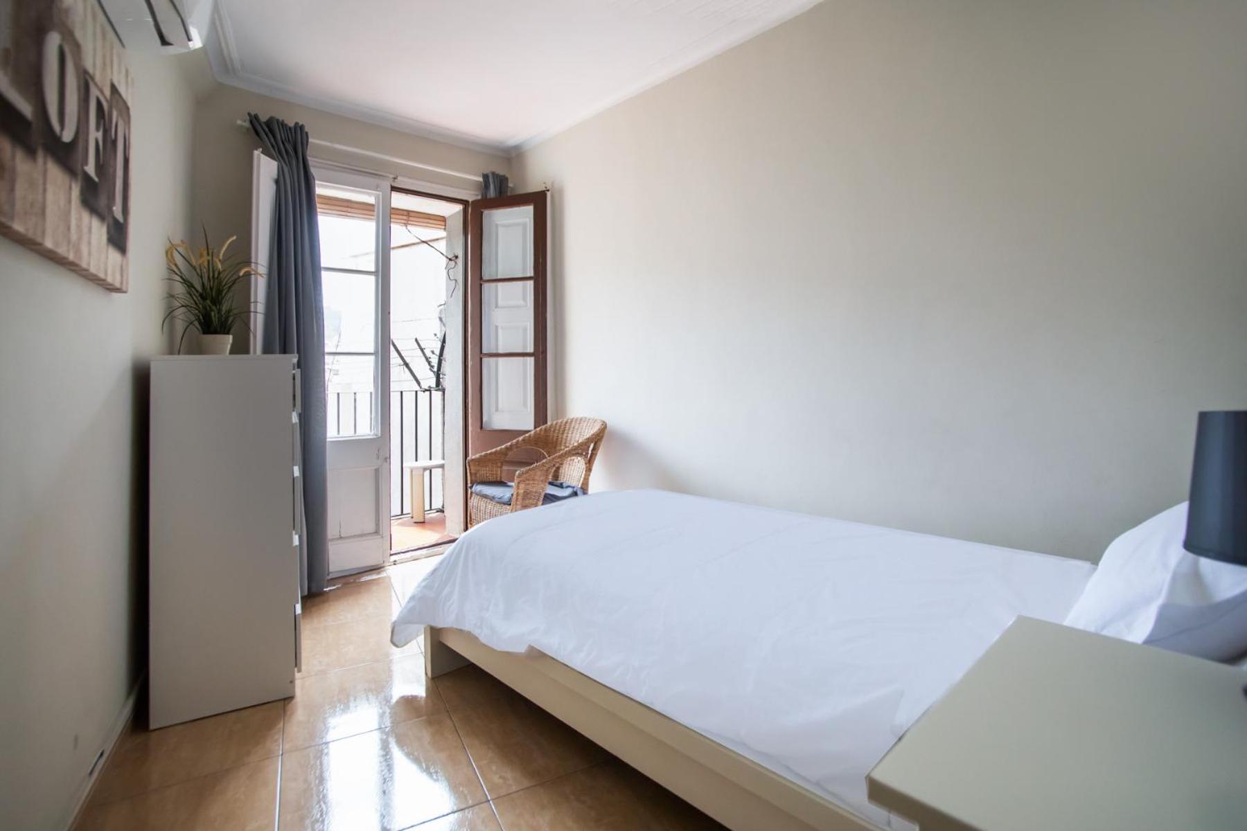 42man1018 Centrally located flat in Sant Antoni