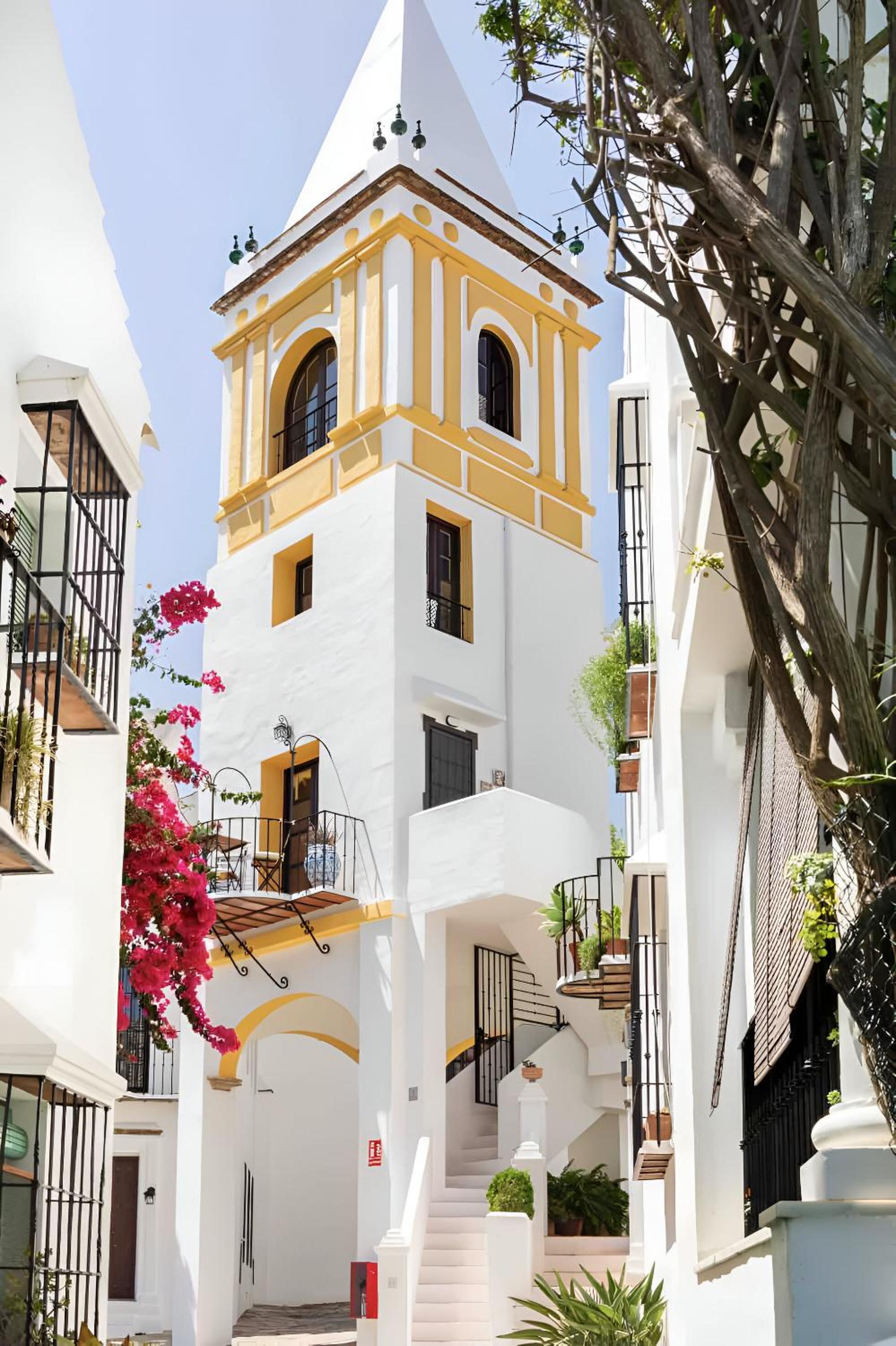 Charming tower house with amazing sea views
