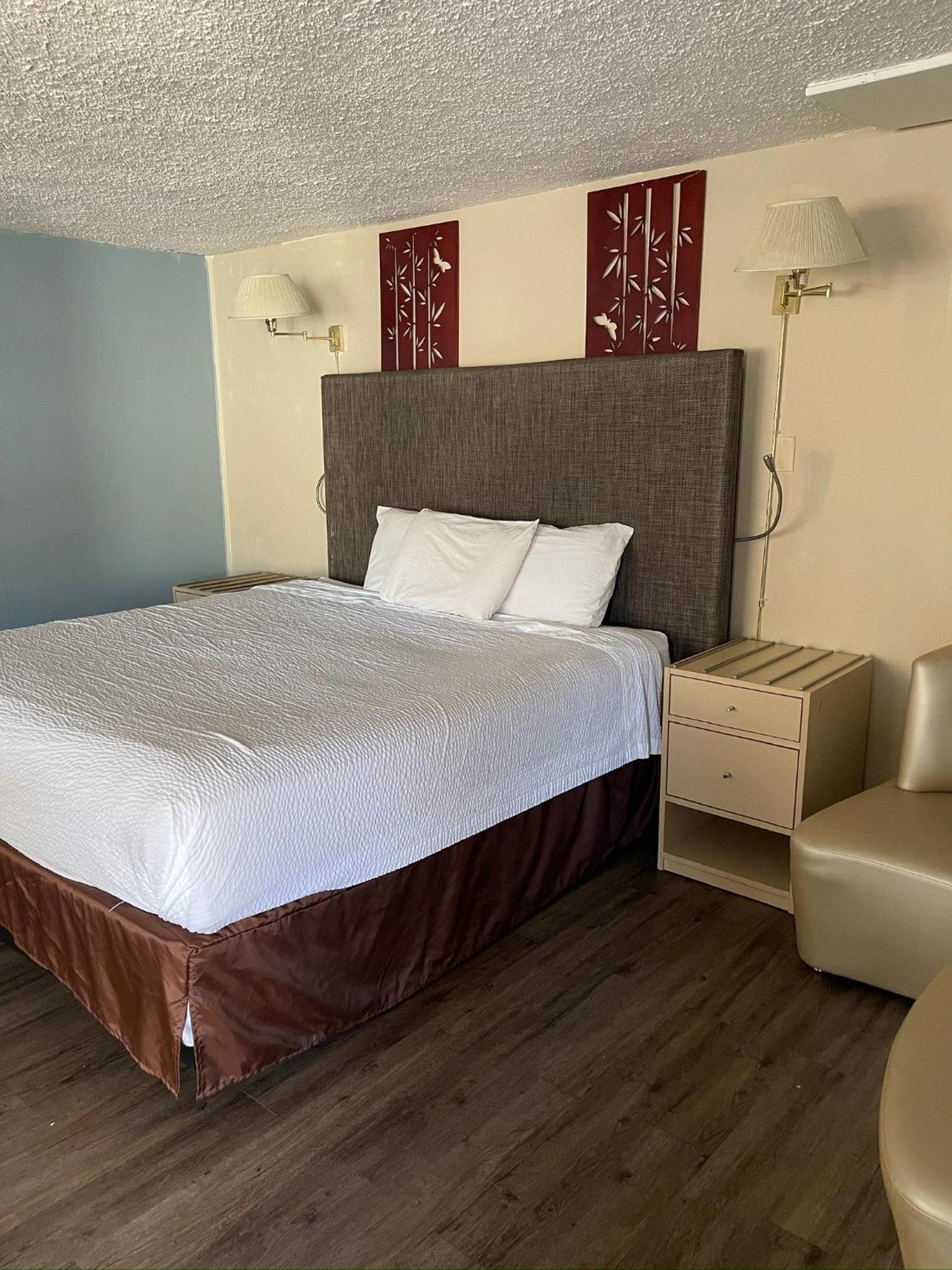 Safari Motel