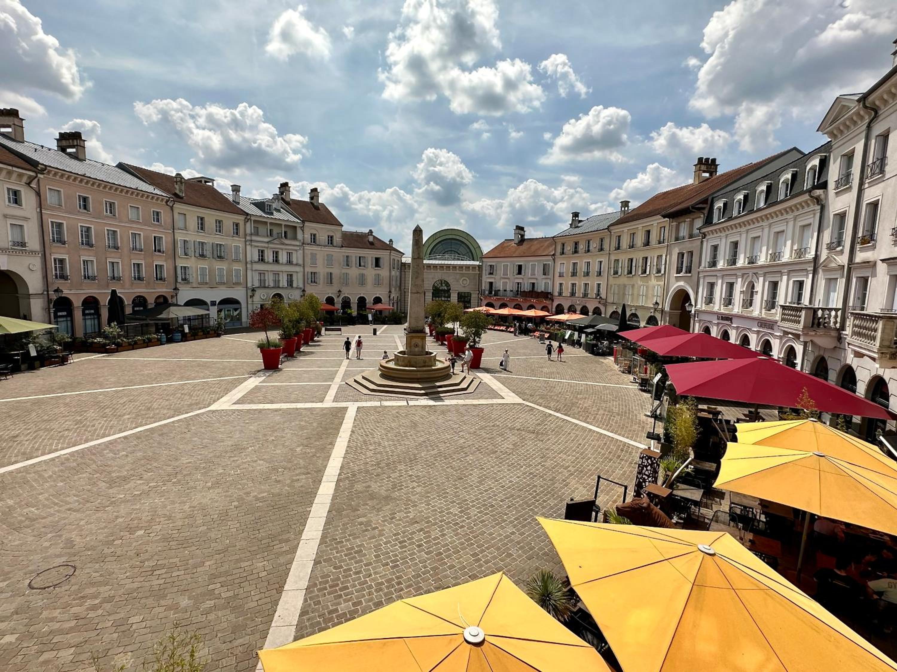 Apt Place de Toscane - 4min Disneyland-PARIS