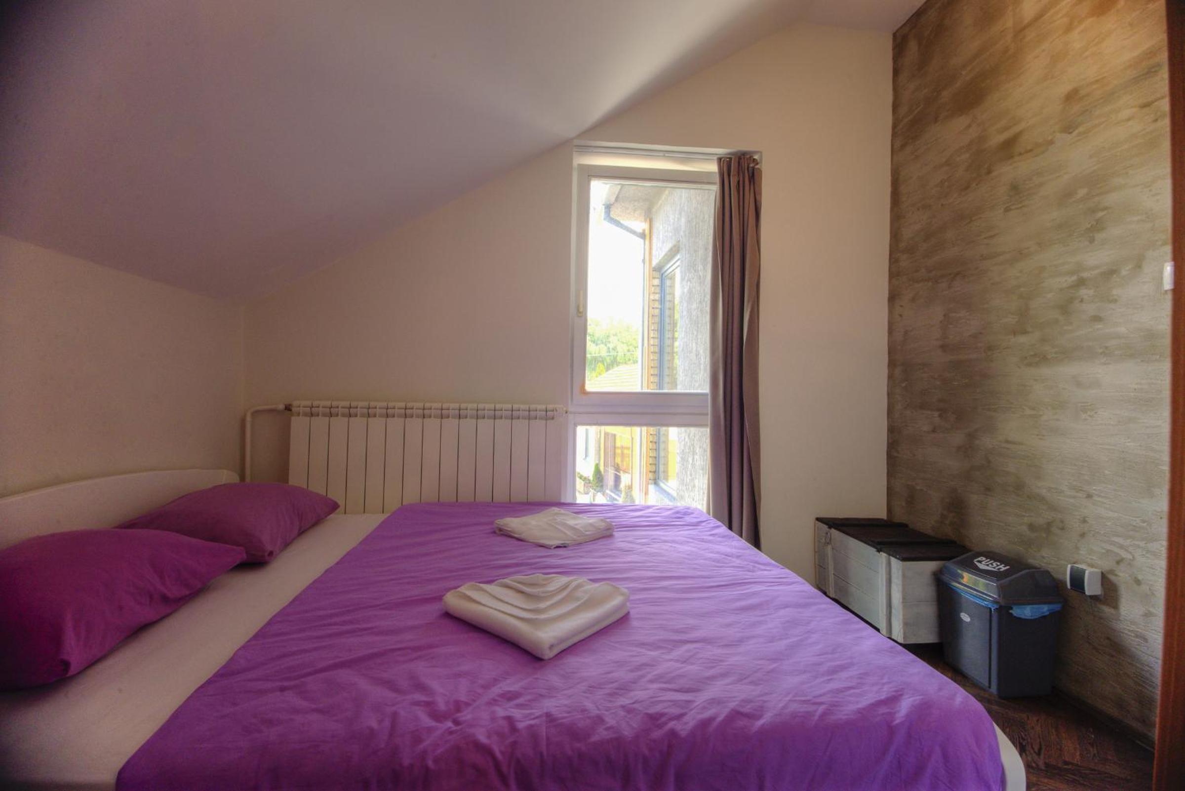 Photo 60