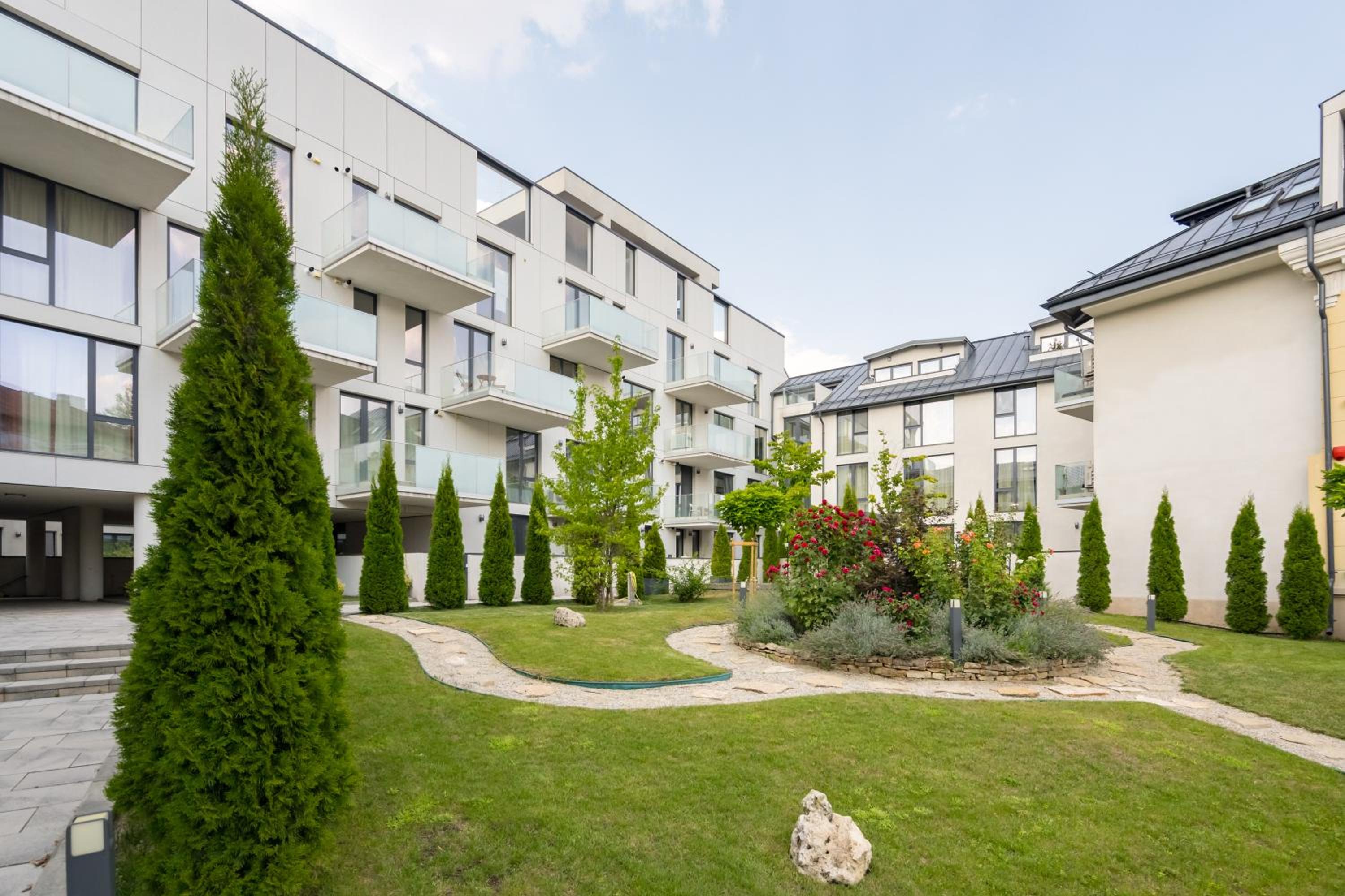 Carmen Sylva Collection - Exclusive Stays view 5