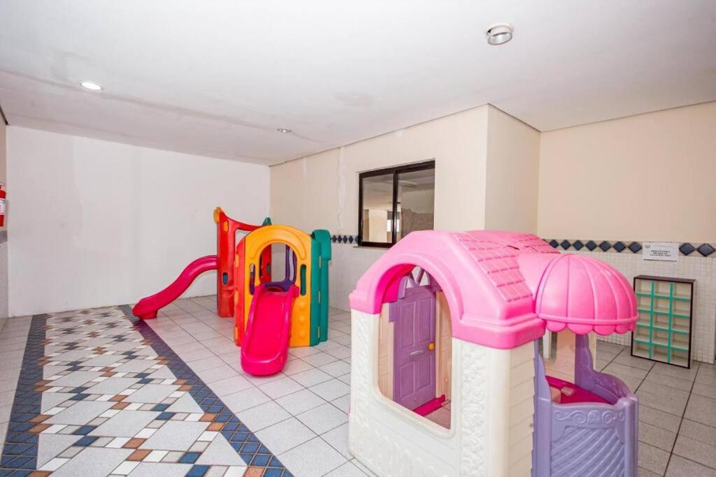 Flat Capitânia Varam 143 Pitangueiras