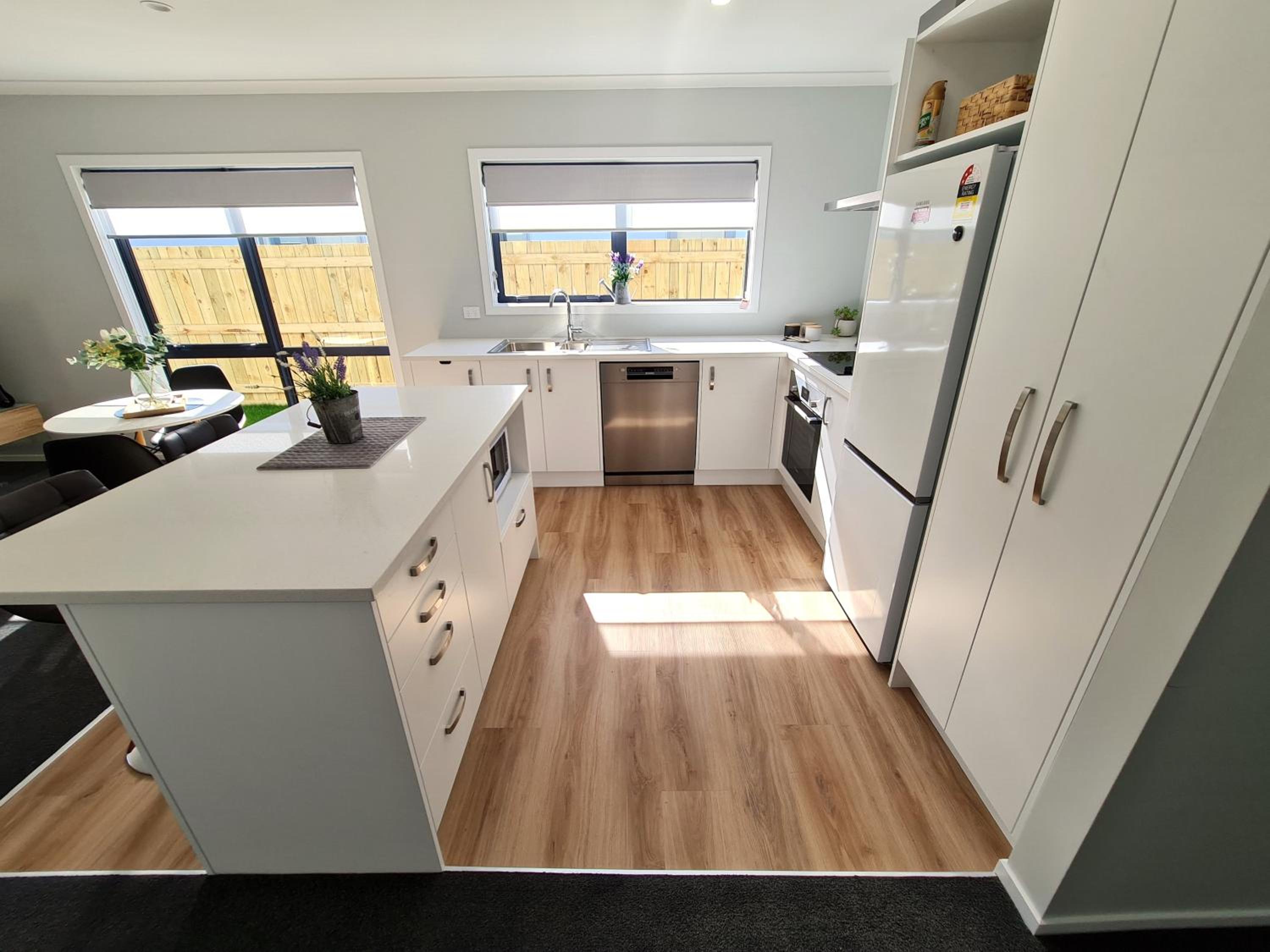 Brand New & Cosy in Kapiti - New 3-Bedrooms 4-Beds in Paraparaumu view 2