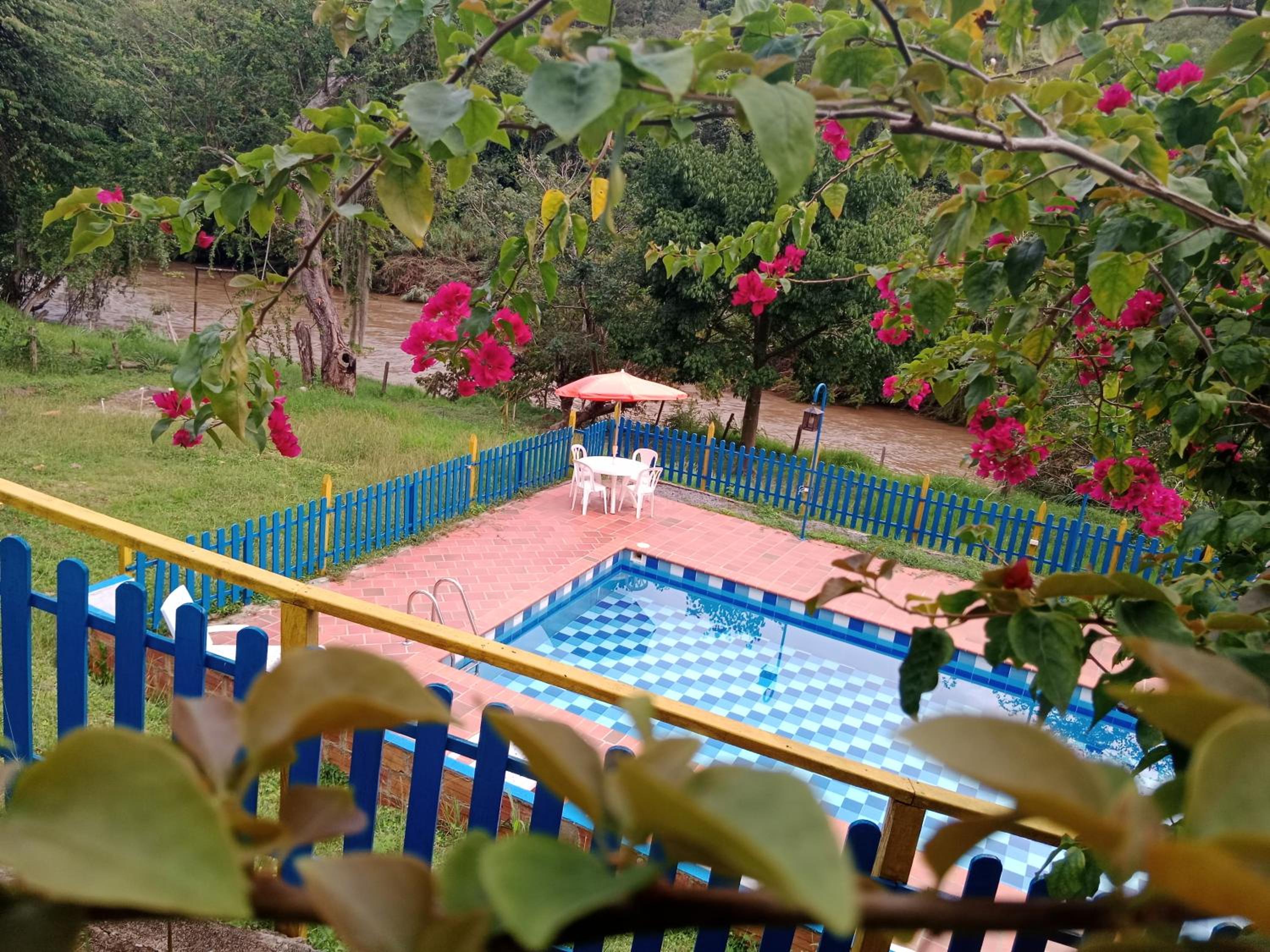 Apartamento Campestre Con Piscina Villa Lucy