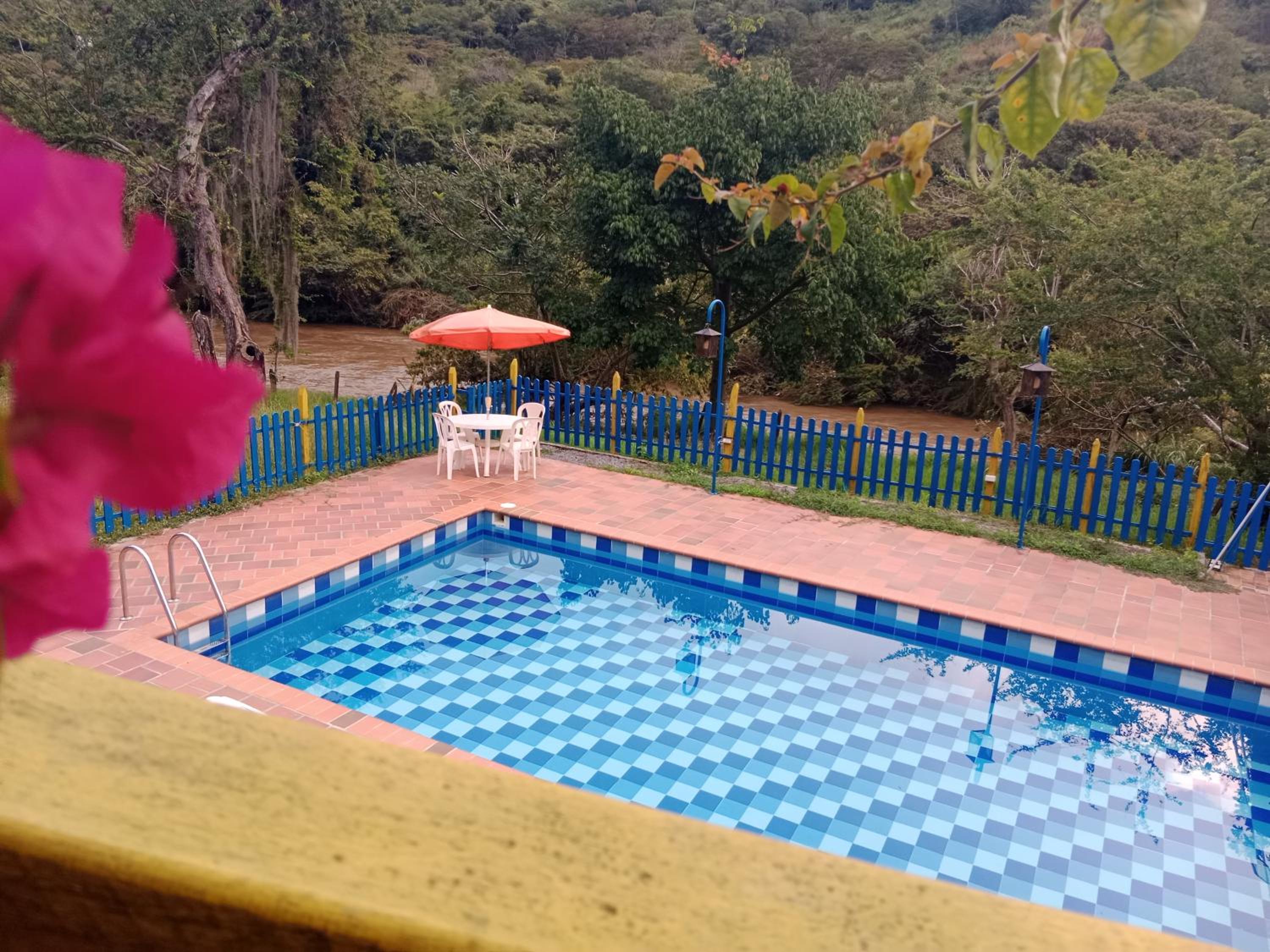 Apartamento Campestre Con Piscina Villa Lucy