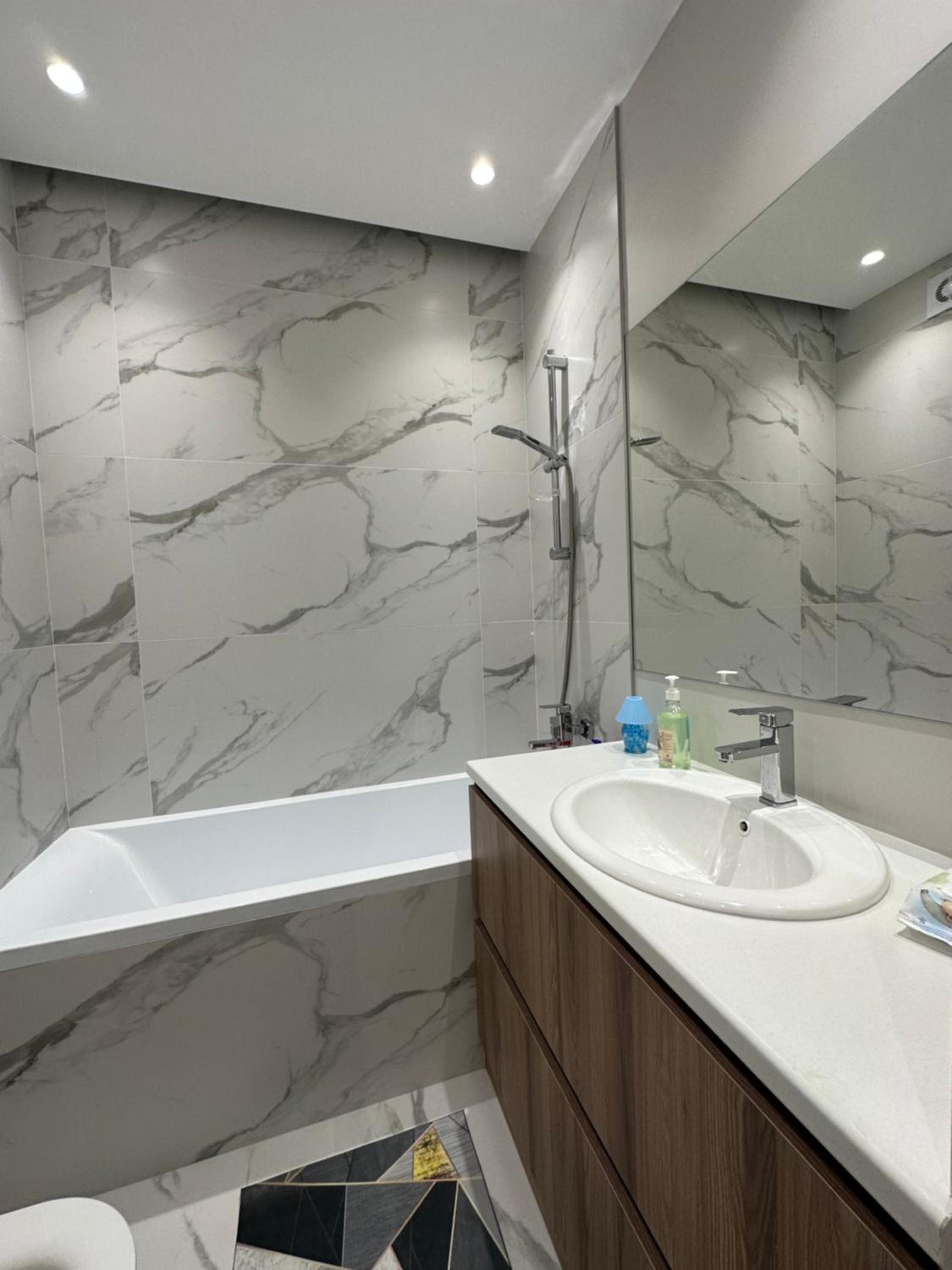 Apartment en Almaty — bathroom