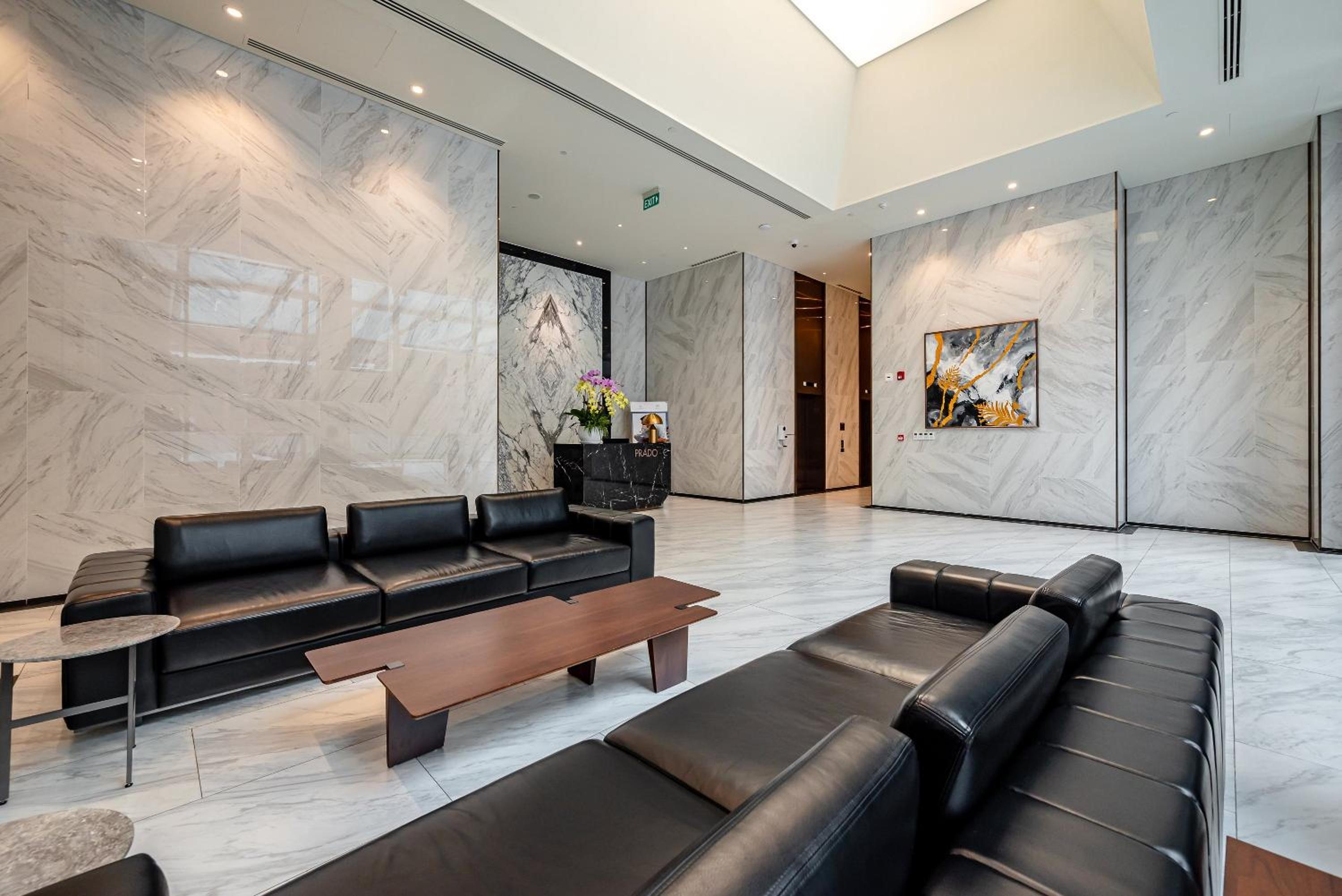 Metropole Saigon Suites