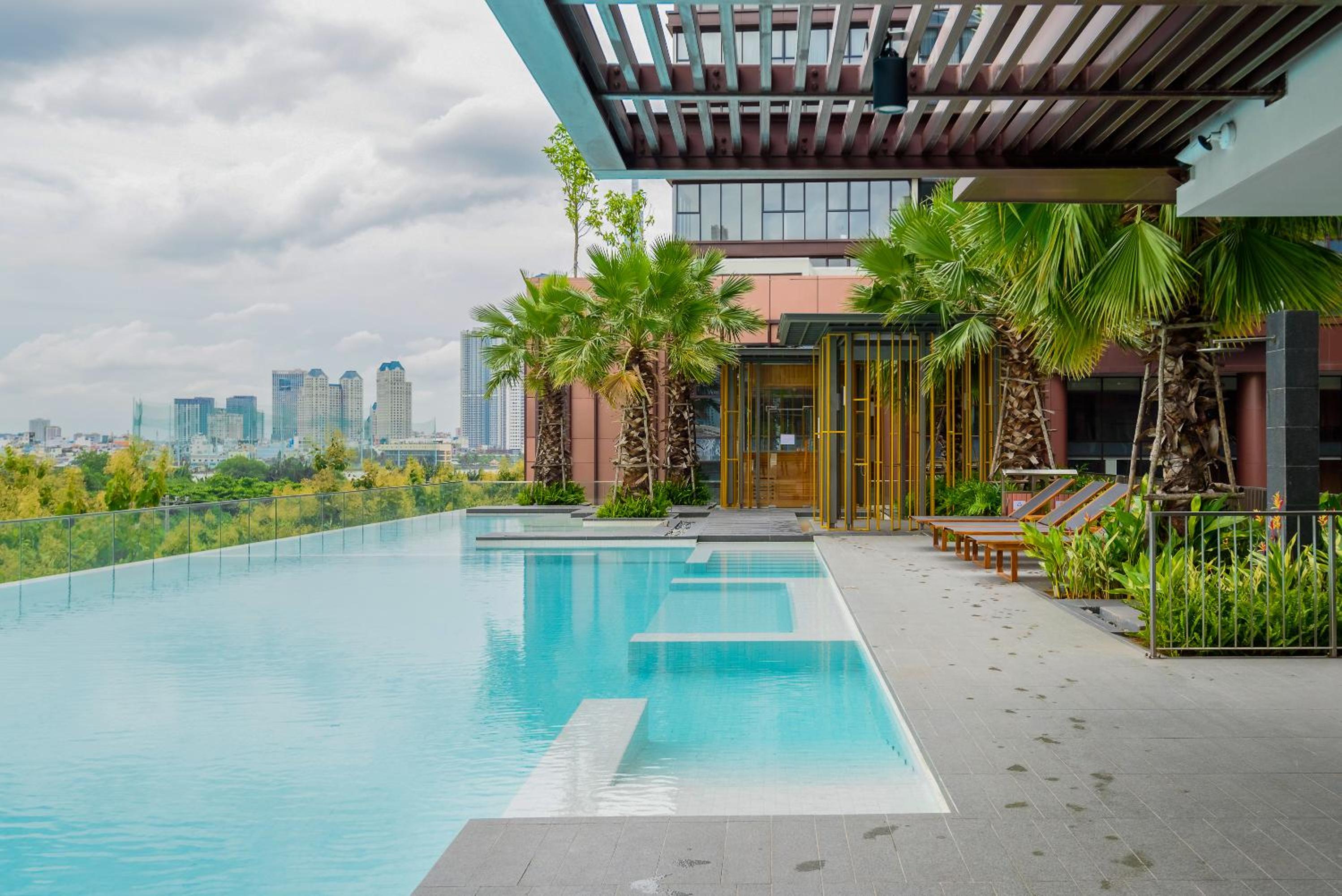 Metropole Saigon Suites
