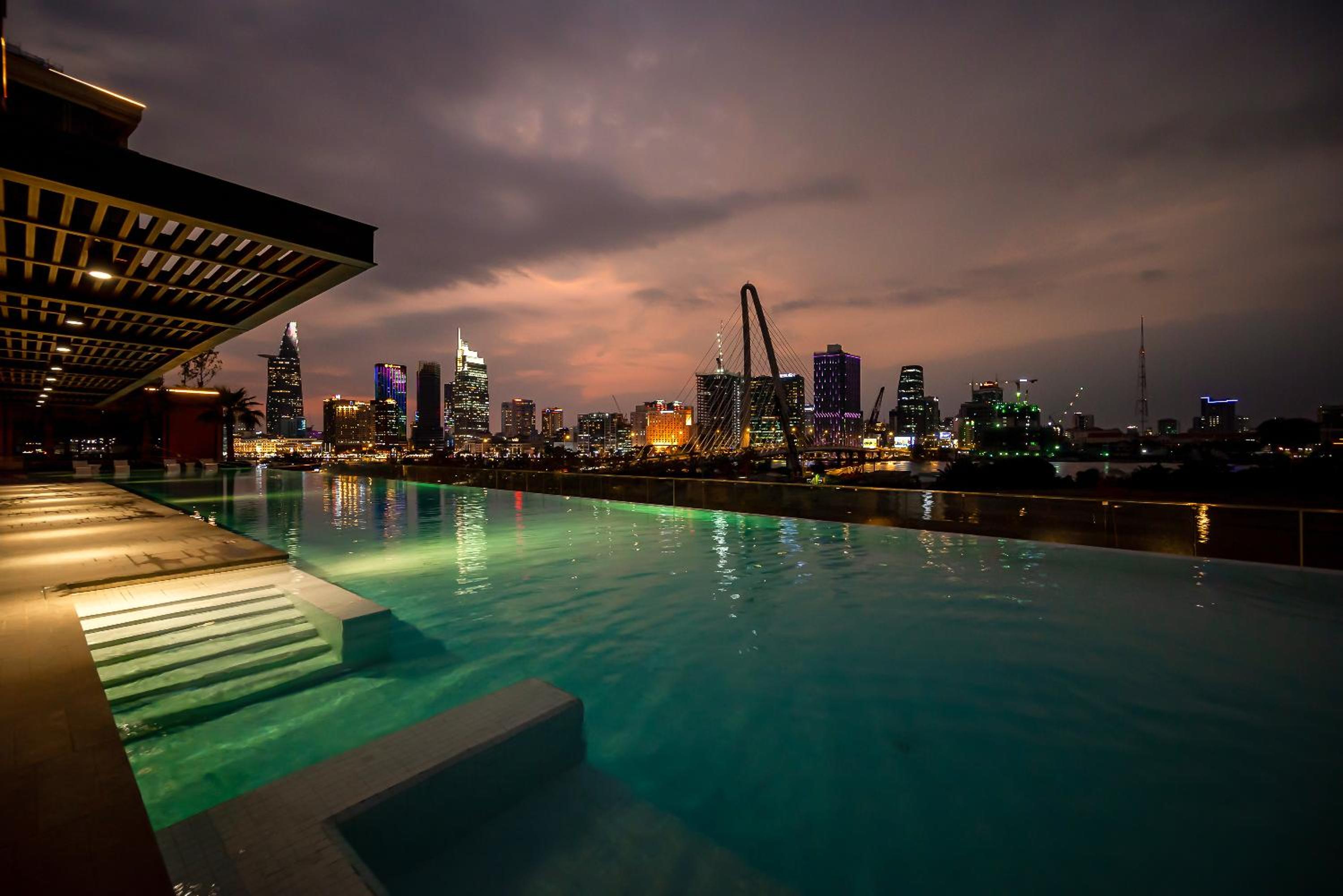 Metropole Saigon Suites