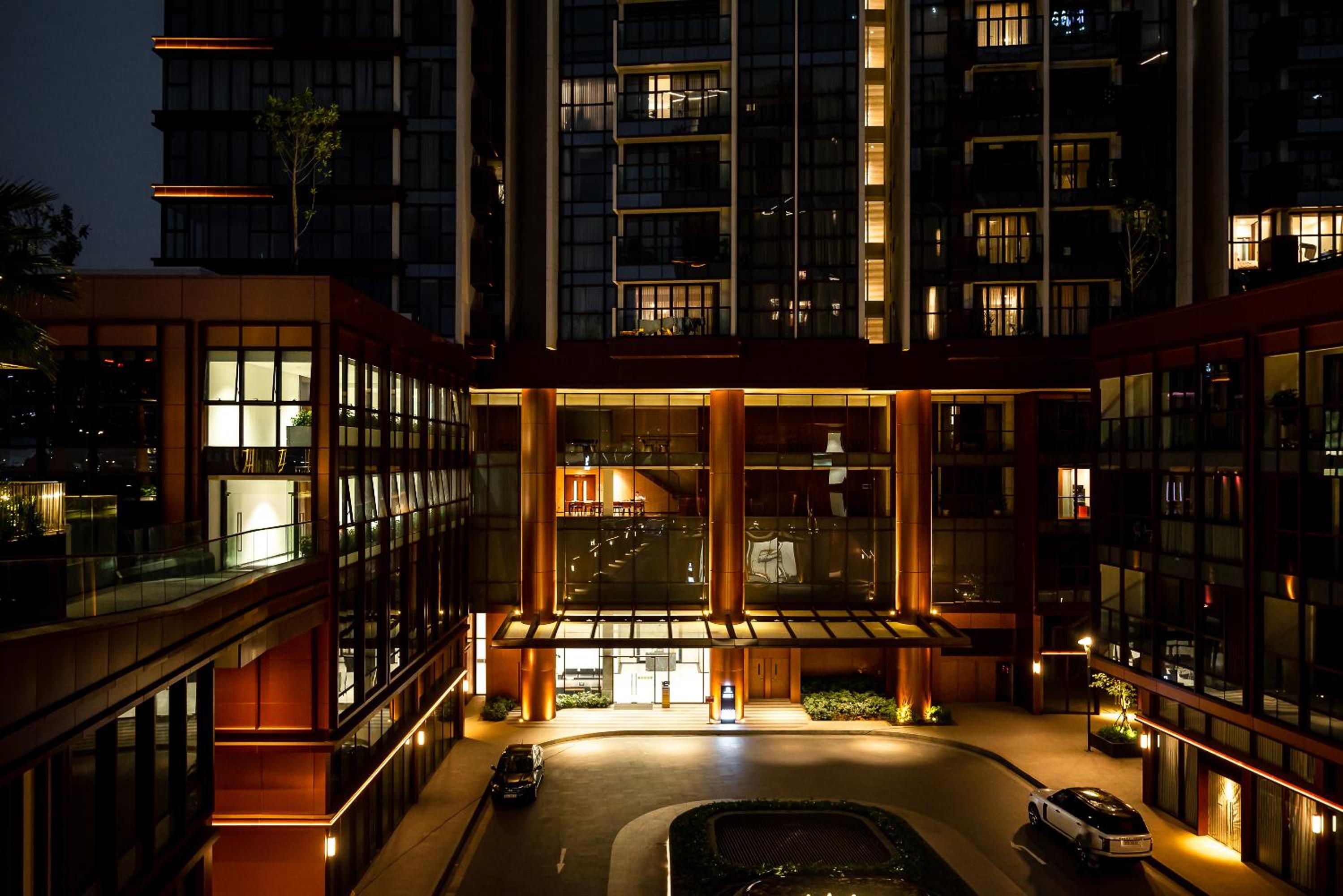 Metropole Saigon Suites