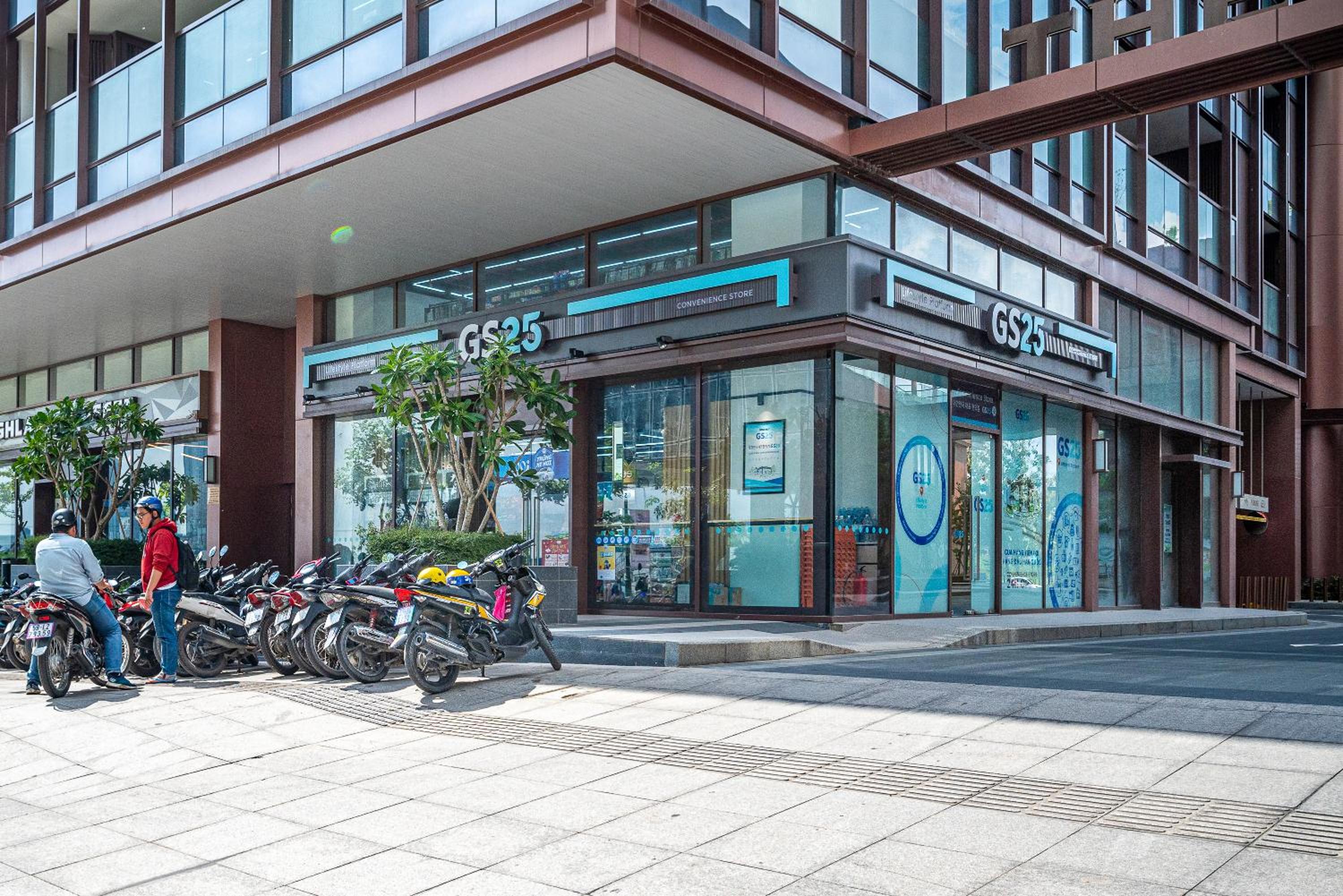 Metropole Saigon Suites