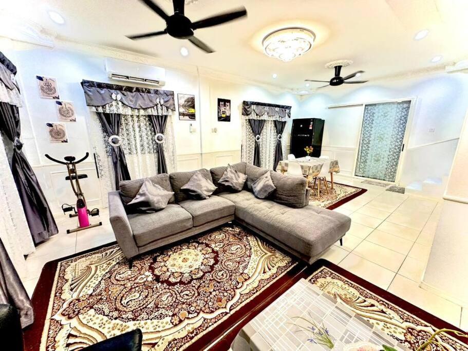 Corner Lot Terrace House Taman Bahagia Batu 7 (2Min to Airport) photo 2