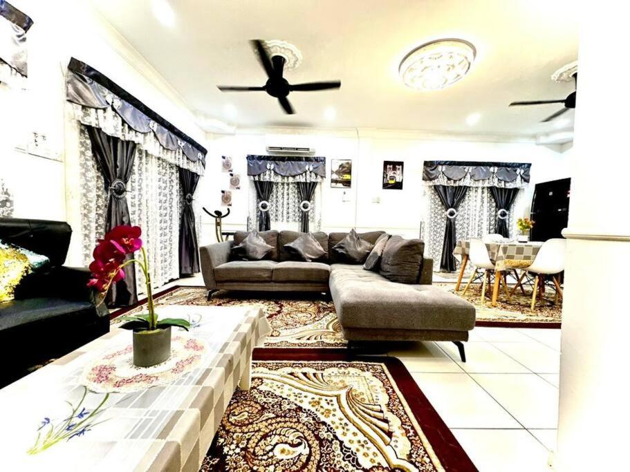 Corner Lot Terrace House Taman Bahagia Batu 7 (2Min to Airport) photo 5