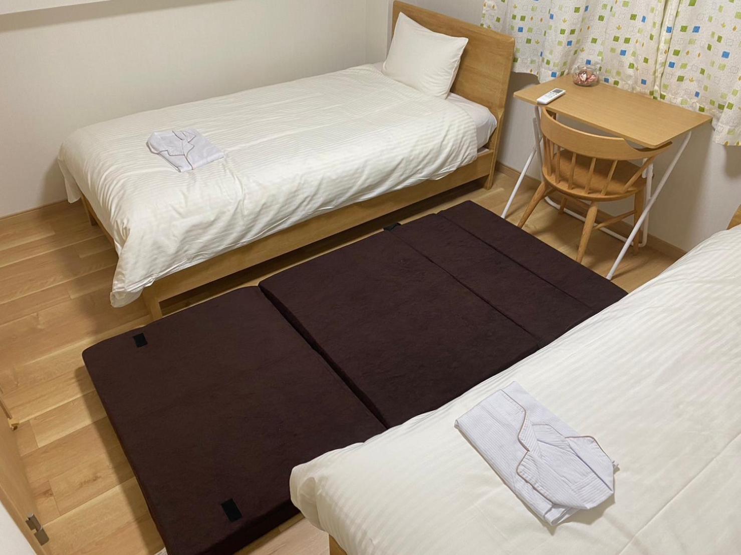 Hotaku House Akihabara #HO1
