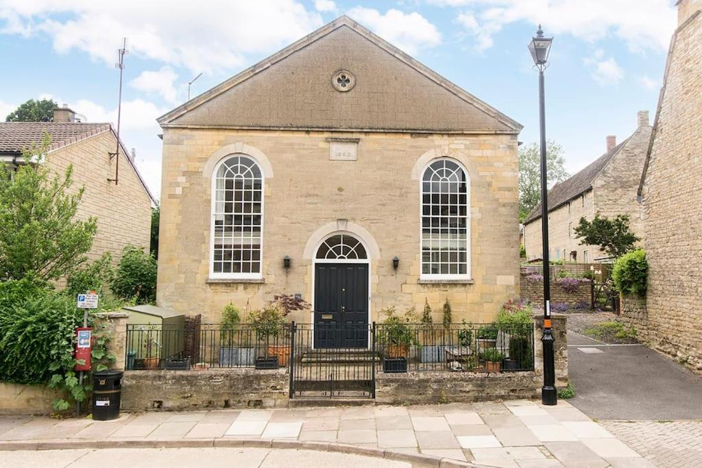 Beautiful Stylish 3 Bedroom Converted Chapel Dog Friendly Central