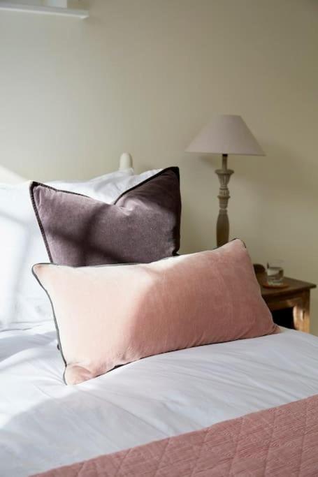 Beautiful Stylish 3 Bedroom Converted Chapel Dog Friendly Central