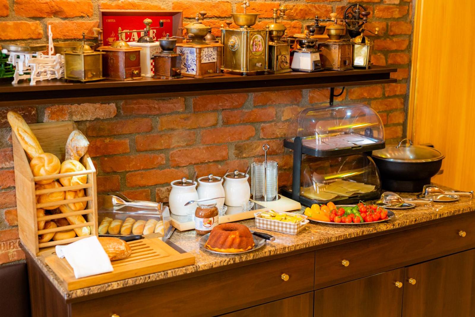 Do Step Inn Home - Hotel & Hostel