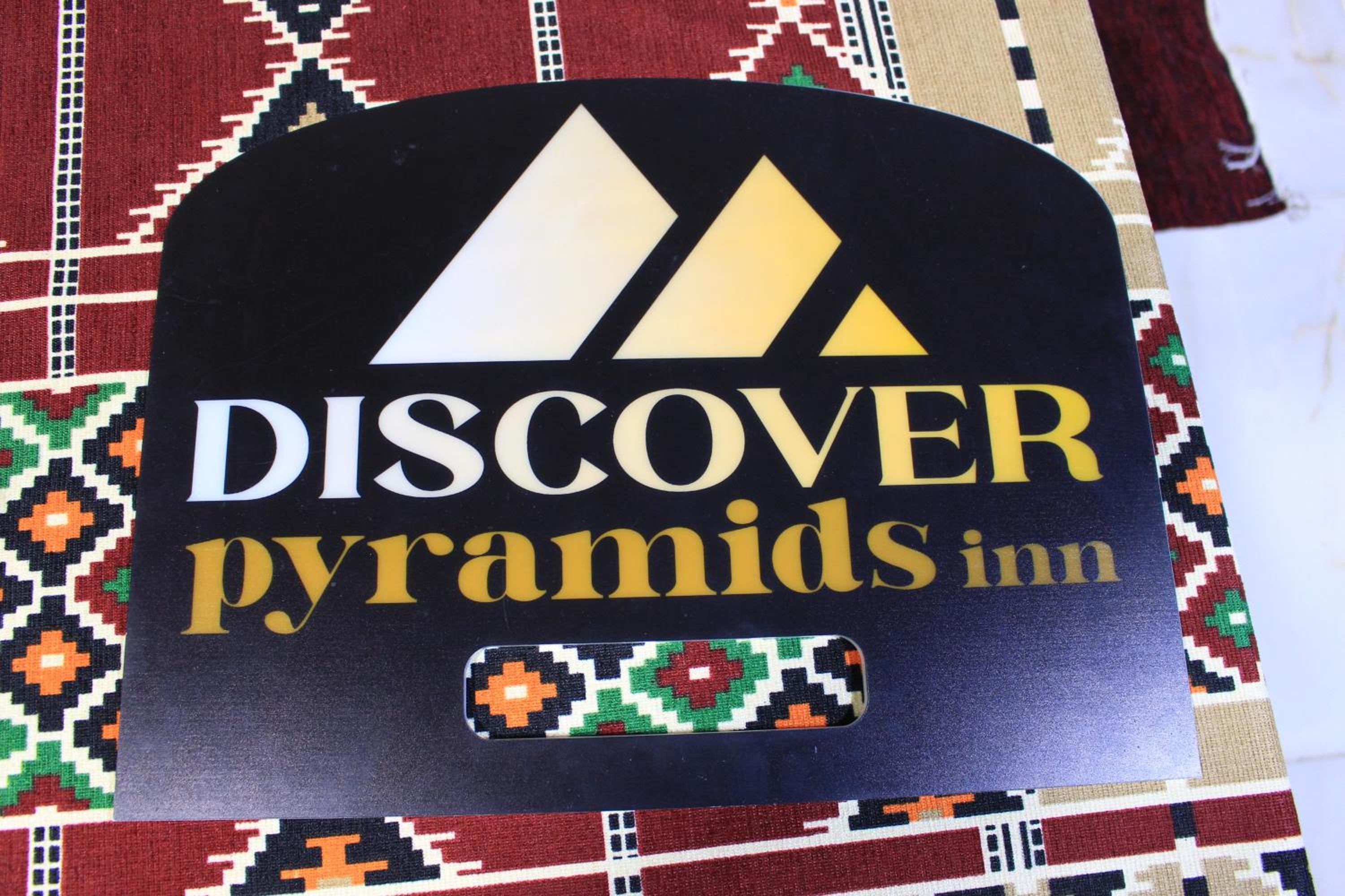 Discover pyramids inn