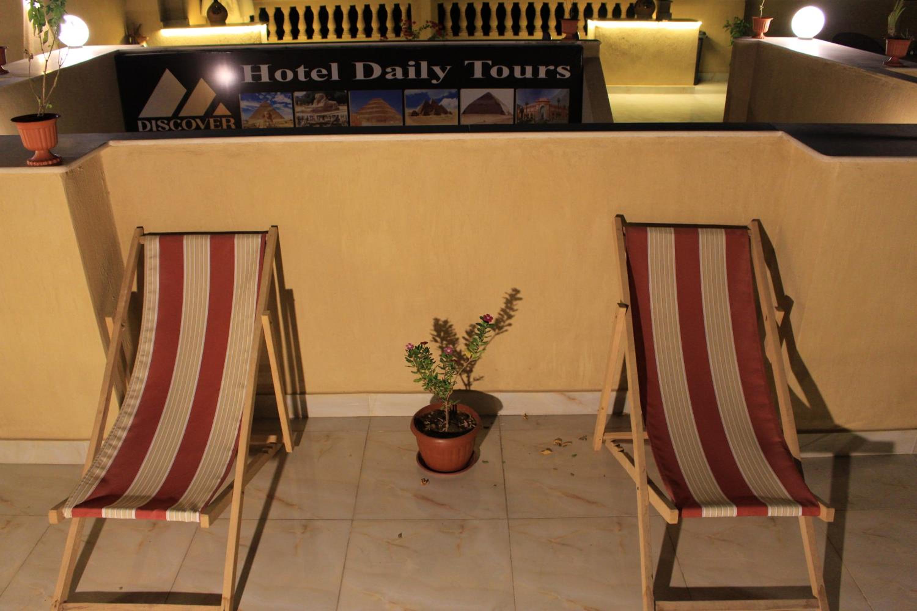 Discover pyramids inn
