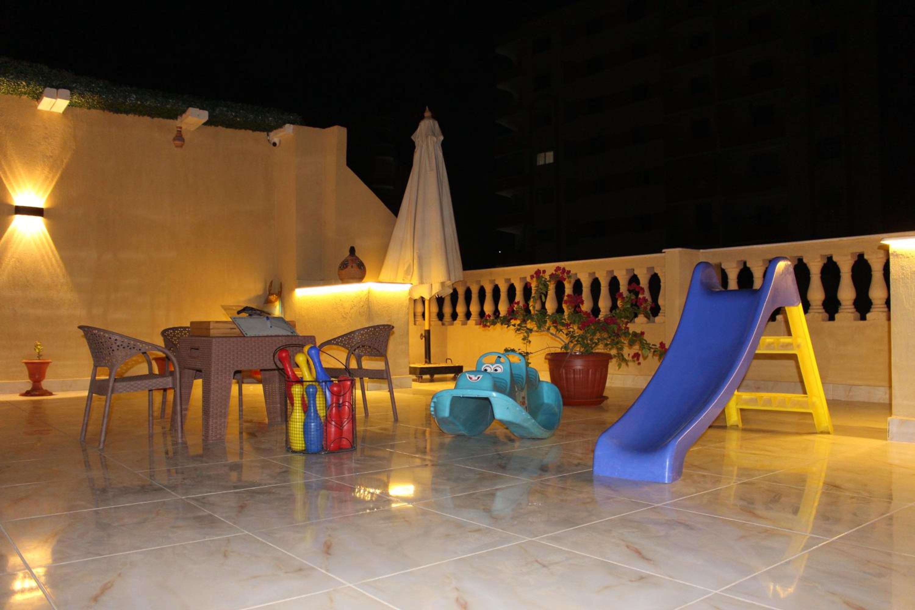 Discover pyramids inn
