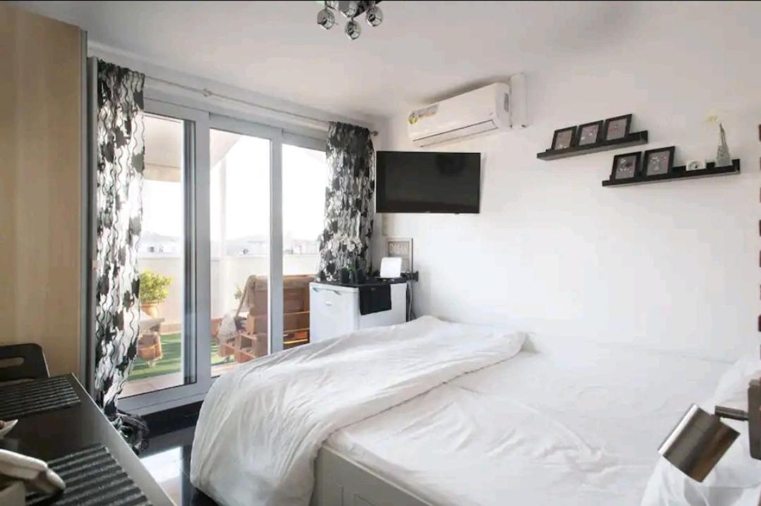 Stunning Penthouse Acropolis View photo 3