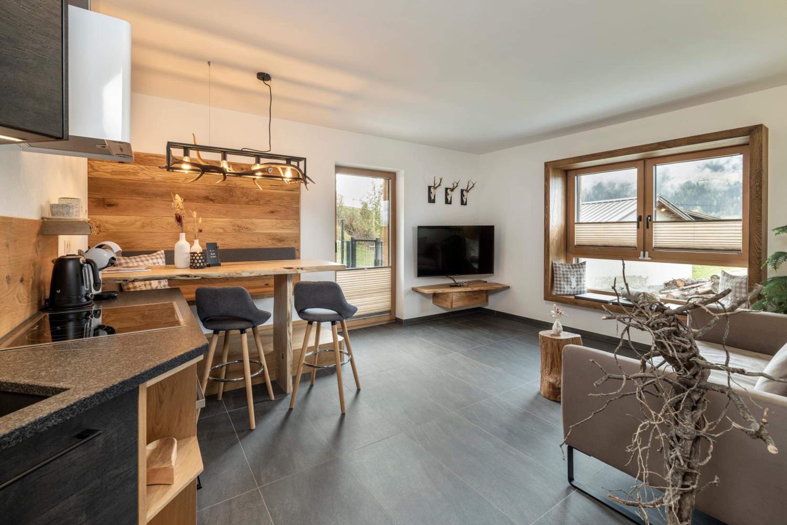 HOLZLODGE DELUXE CHALETS - Alpine Hideaway in Radstadt-Salzburger Sportwelt view 3