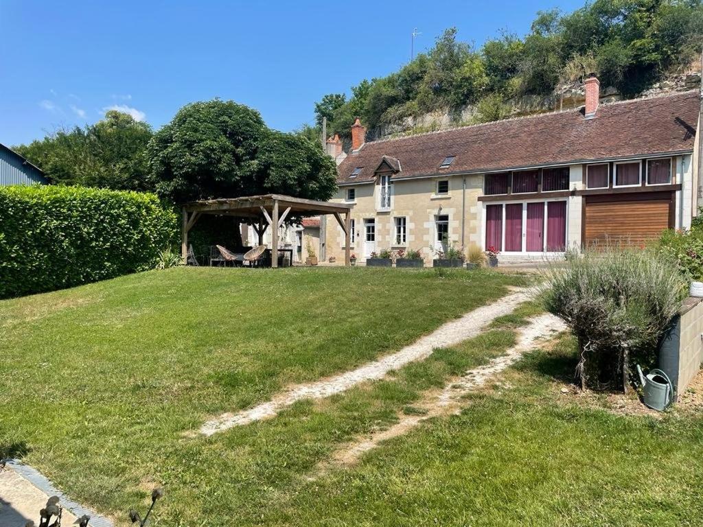 La maison des caves view 2