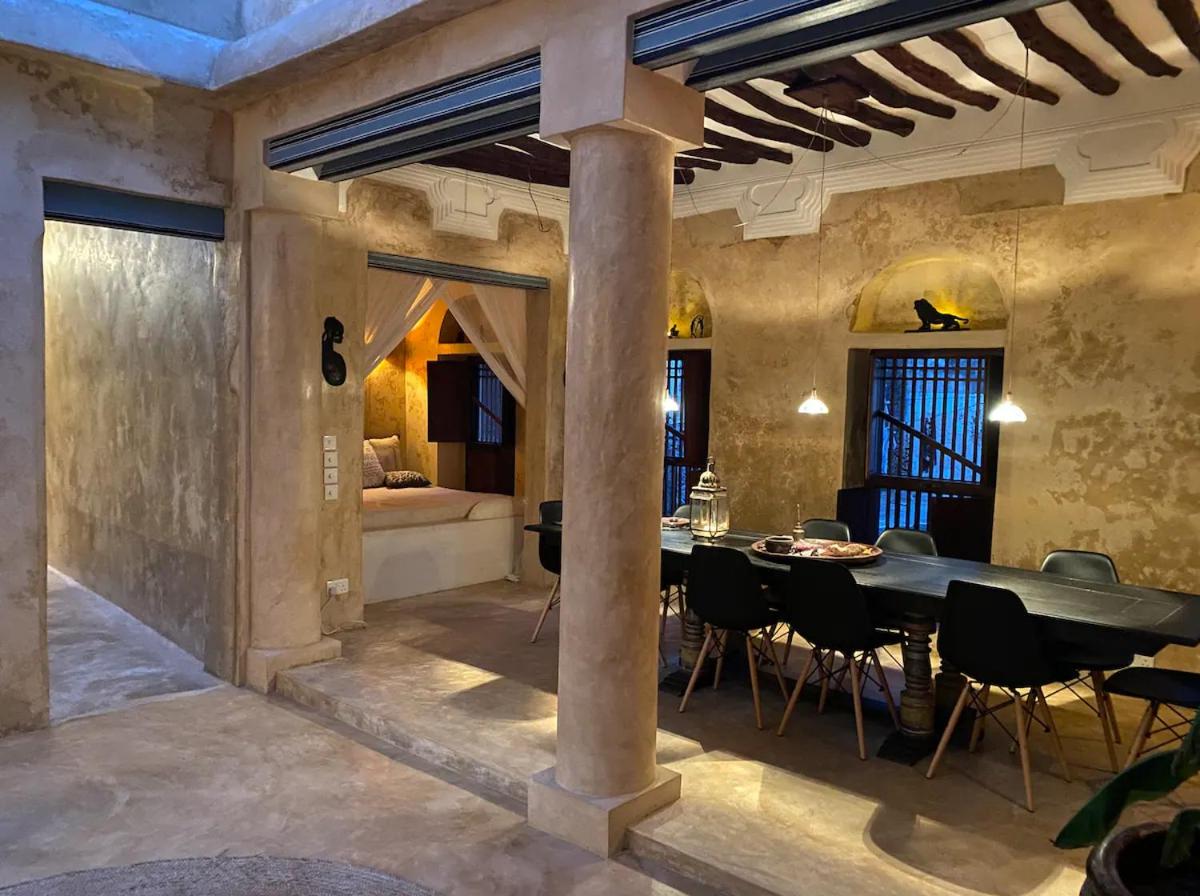 dining