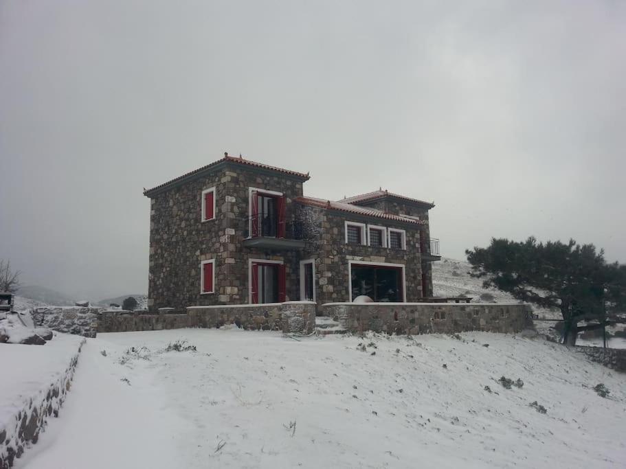 Molivos Castleview Luxury Villa with private parking