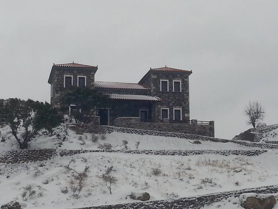 Molivos Castleview Luxury Villa with private parking