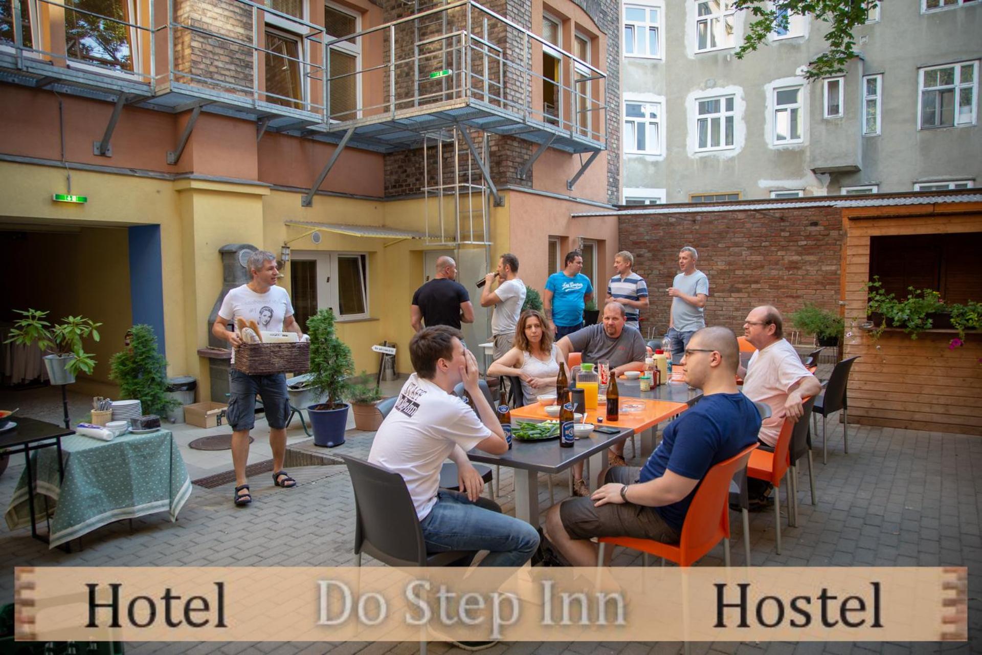 Do Step Inn Home - Hotel & Hostel