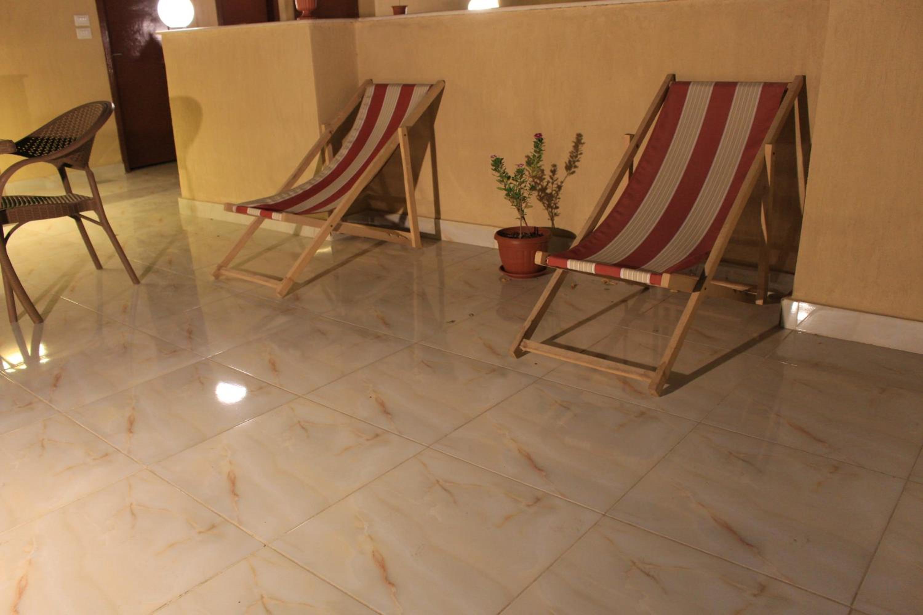 Discover pyramids inn