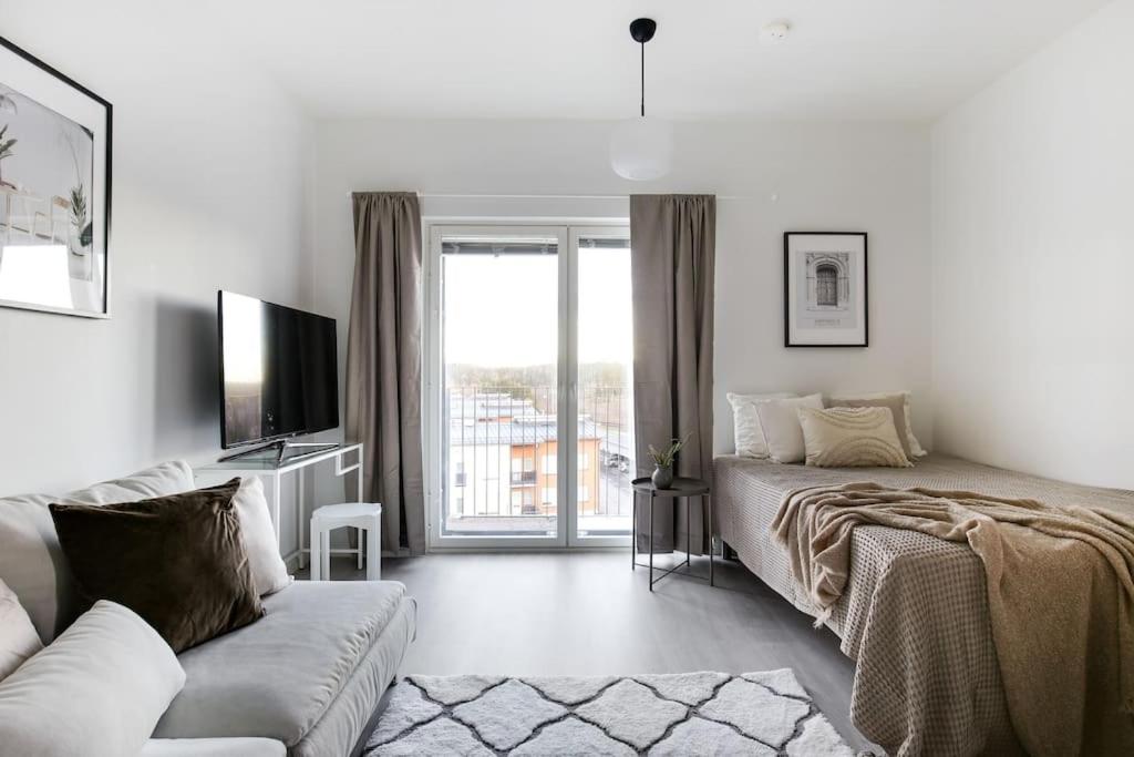 Top Floor Tarutie