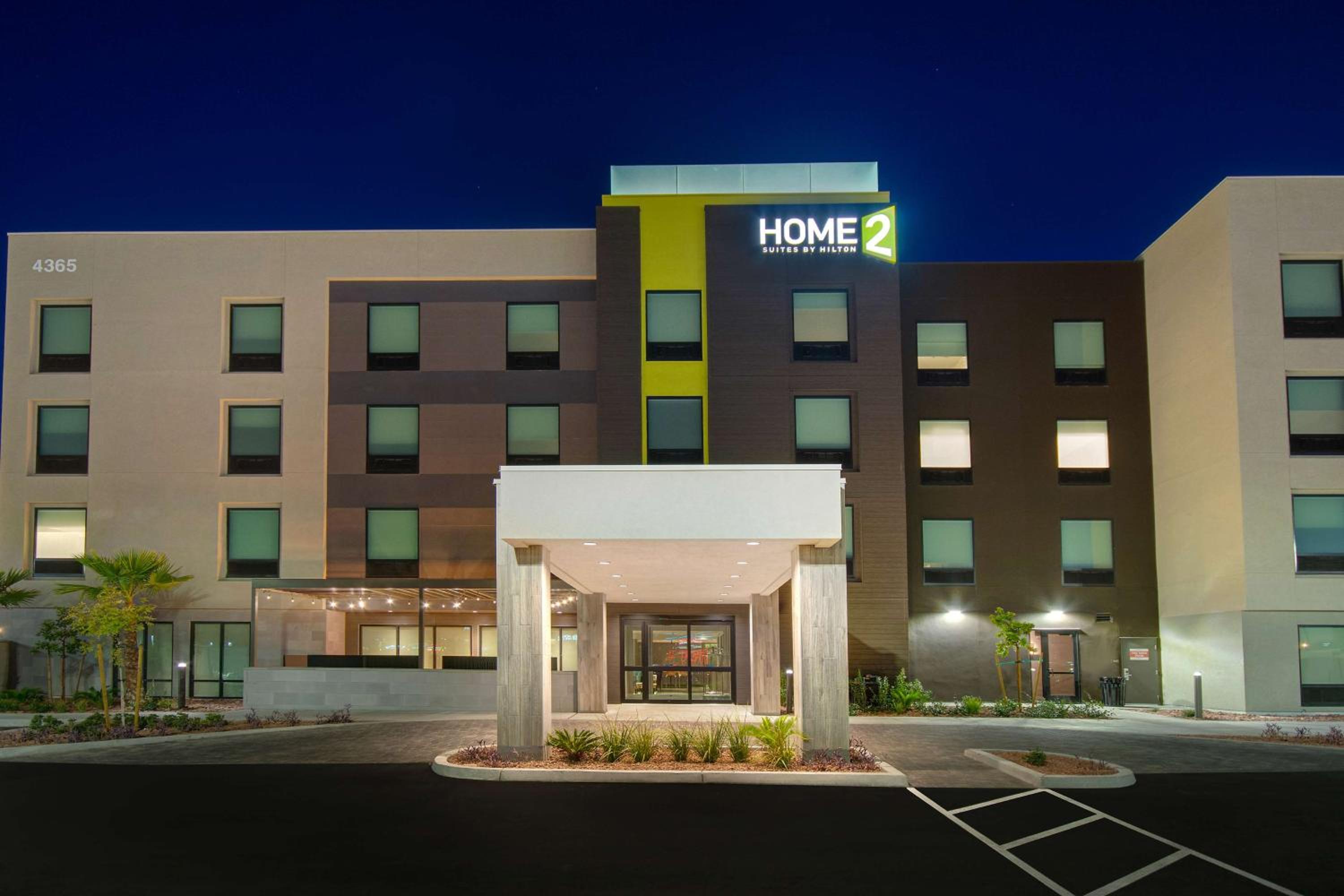 Hotel Home2 Suites By Hilton Las Vegas North - Image 1