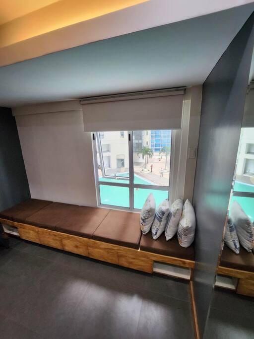 BGC Rustic-Themed Loft w/ Pool View 200MBPS view 3
