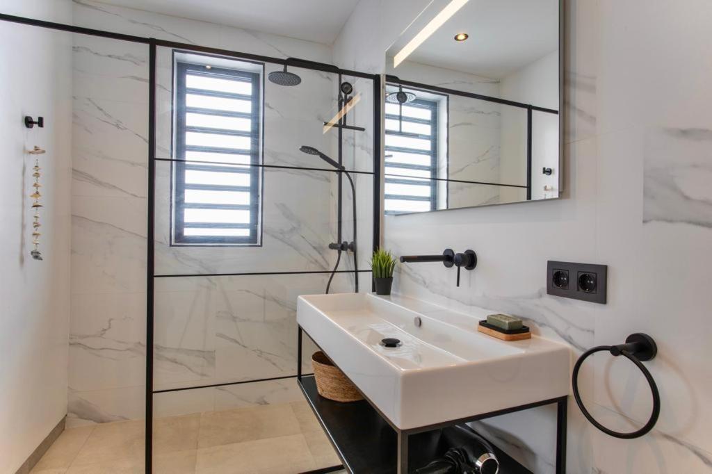 Zon&zo Luxurious Apartment in Jan Thiel