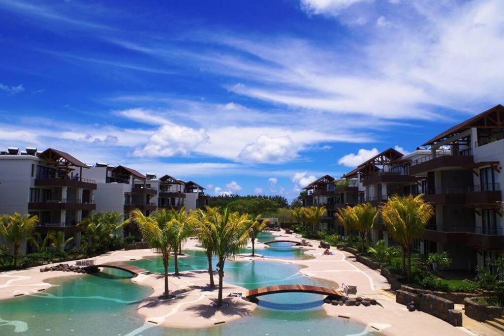 Wonderful Mont Choisy flat, huge lagoon pool view 3
