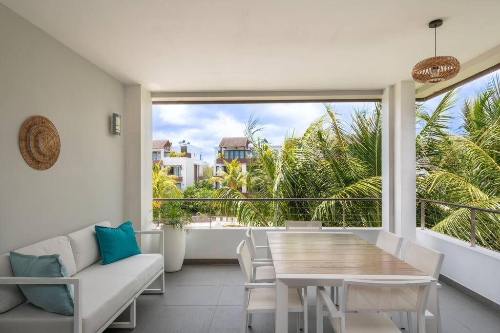 Wonderful Mont Choisy flat, huge lagoon pool view 4