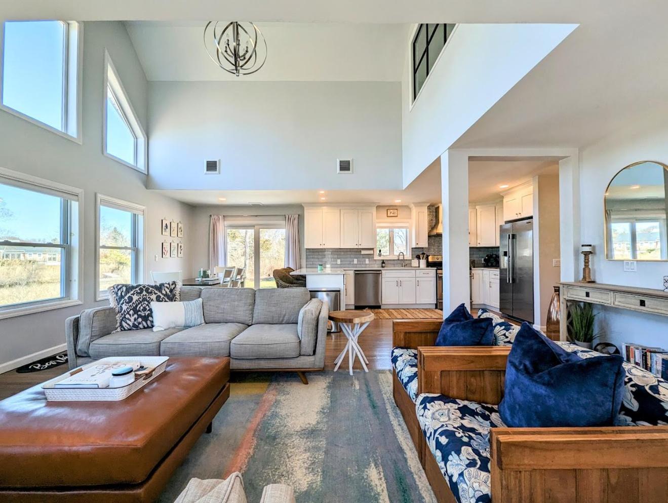 Bright Oasis in Beautiful North Fork Wine Country view 2