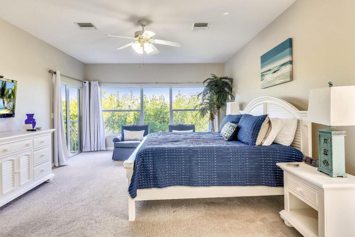 Mariner's Pointe 202 view 5