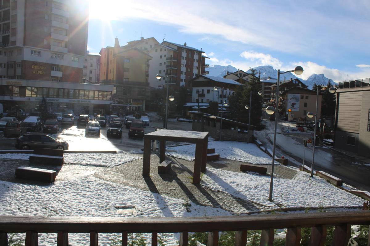 4Seasons house Faure view 5