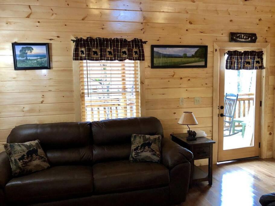 Family Memories - Luxurious Cabin w/ Theater Room view 5