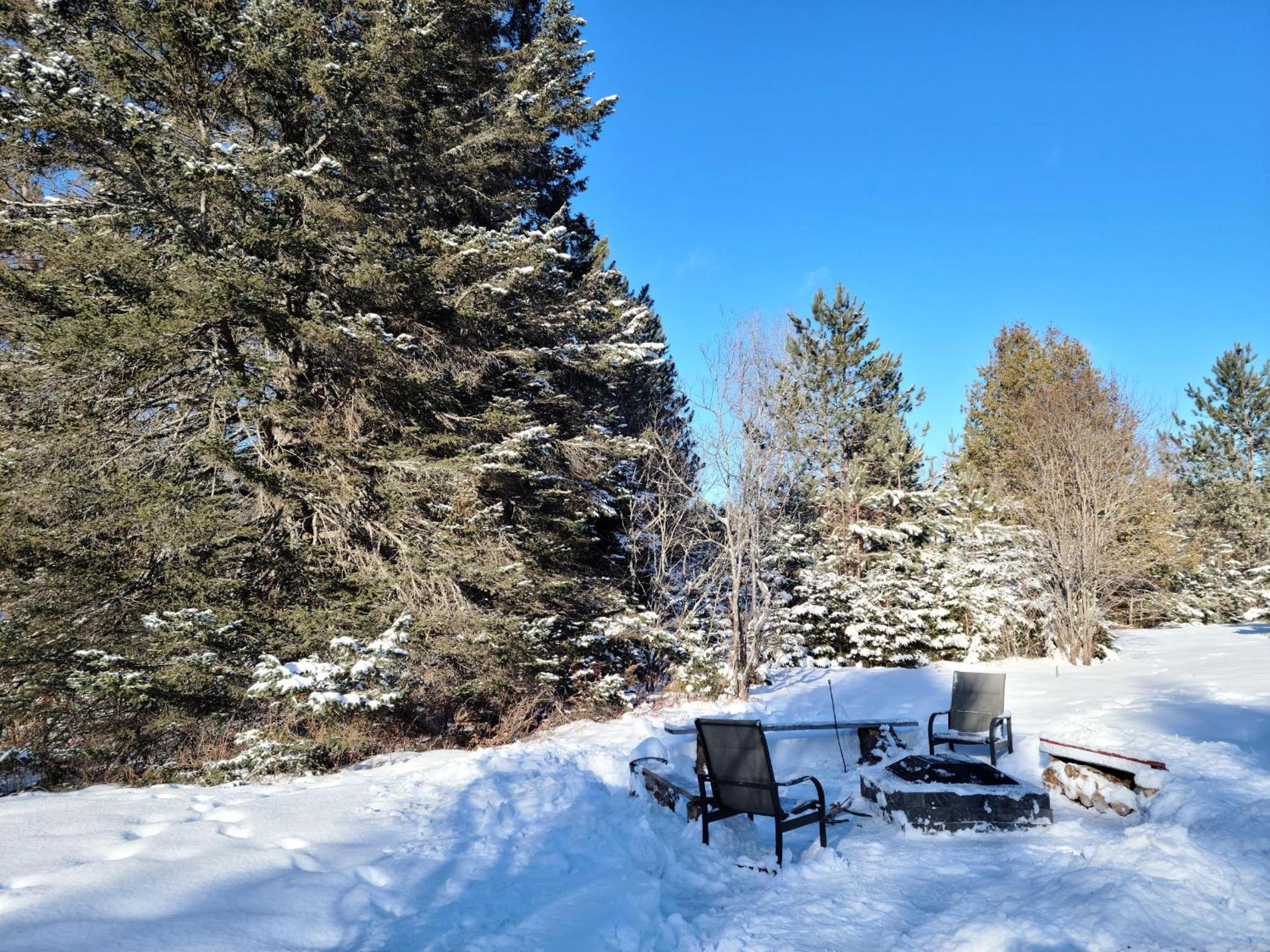 Chalets NABU La Sacacomie - Rivière - Billard
