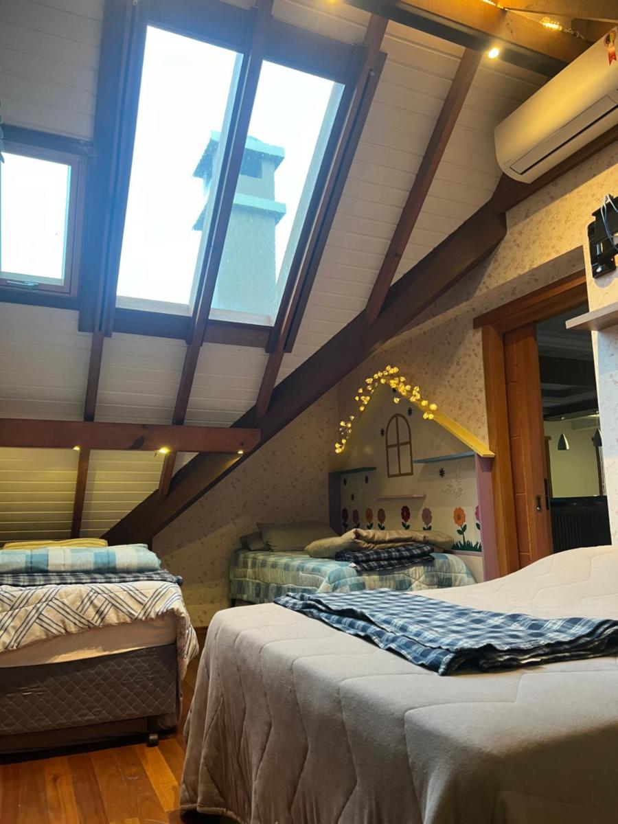 Apto Luxo climatizado 4 quartos Churrasqueira & Lareira view 3
