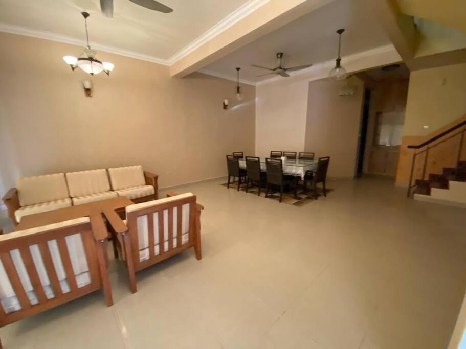 Big House for Family in Bukit Jelutong, Shah Alam photo 6