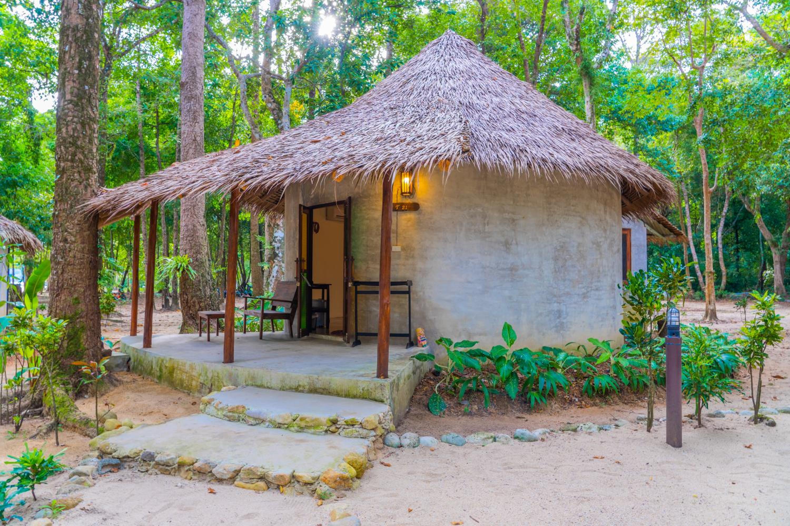 The Tropical Beach Resort