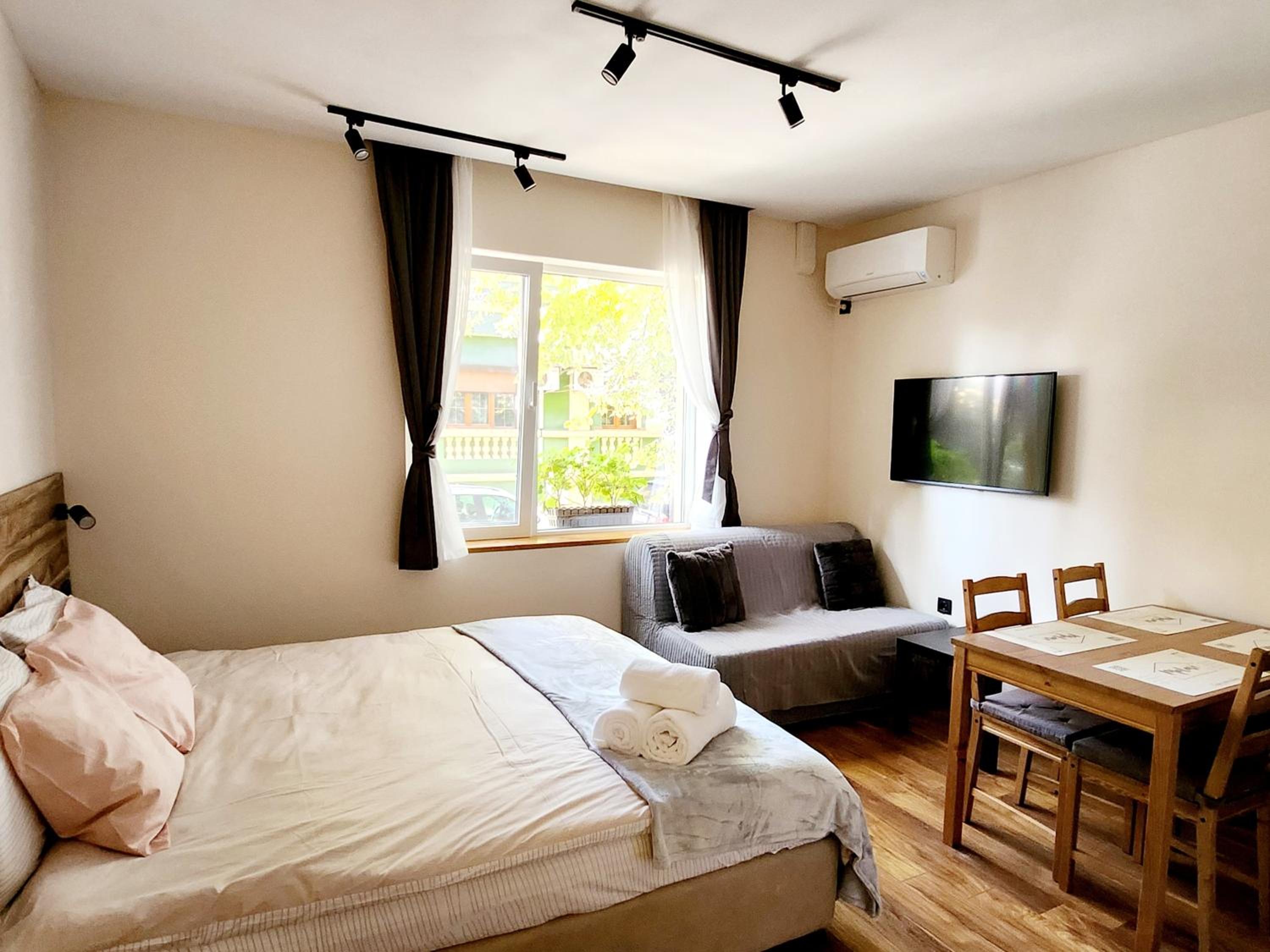 Malavi TN2 top center apartment Ruse