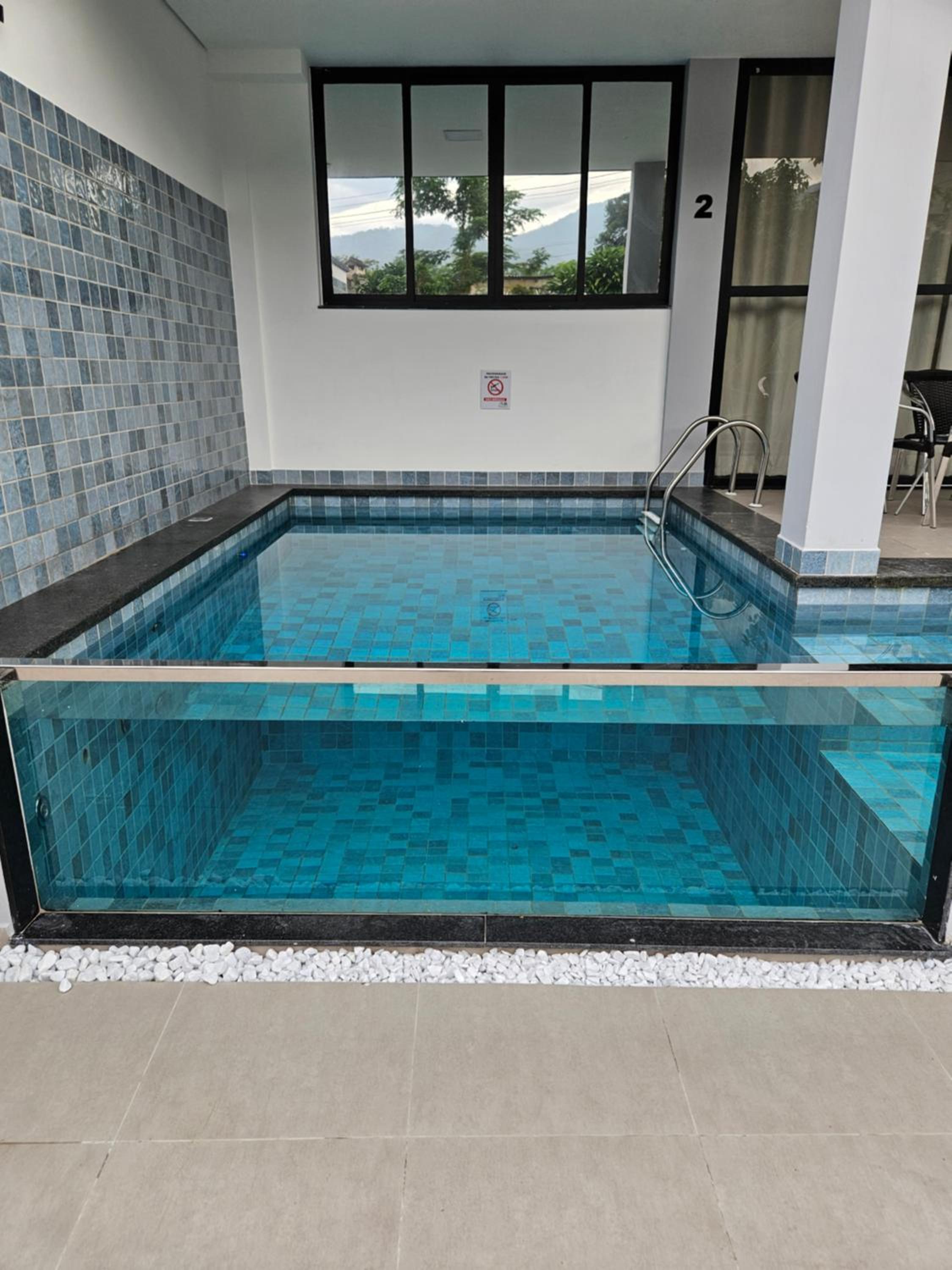 Villa da Serra 2 - Casa com piscinas privativas vidro