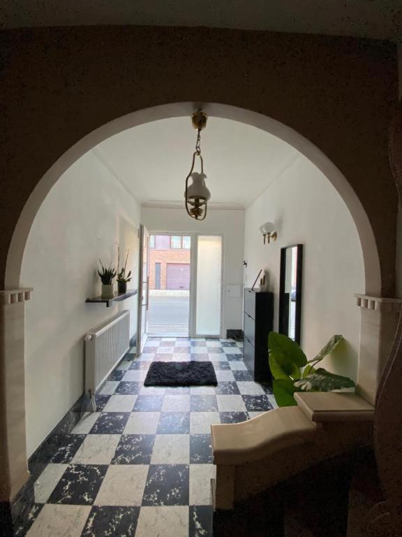 Big Sunset 2 Bedroom House with a Garden